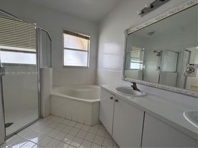 4045 NE 15th St, Homestead FL 33033