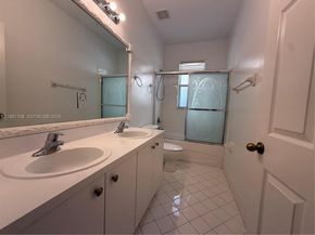 4045 NE 15th St, Homestead FL 33033