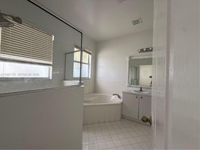 4045 NE 15th St, Homestead FL 33033