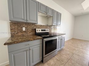 4045 NE 15th St, Homestead FL 33033