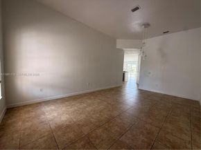 4045 NE 15th St, Homestead FL 33033