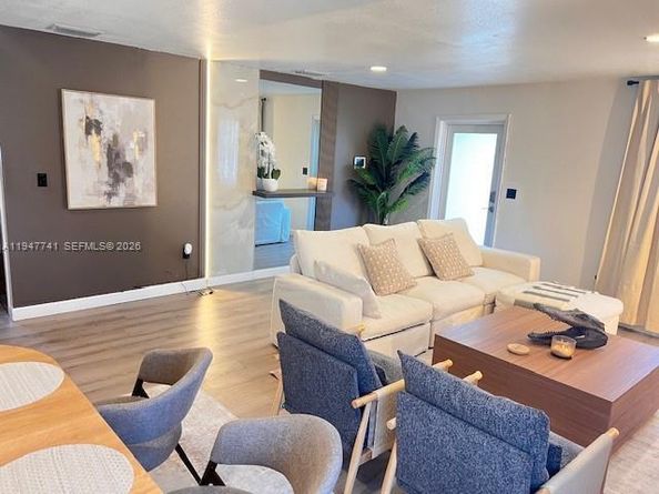 601 NW 10th St, Hallandale Beach FL 33009