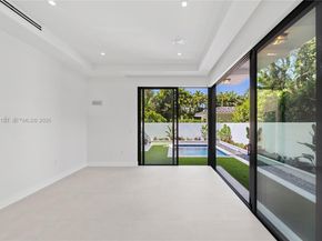 2710 S Le Jeune Rd, Coral Gables FL 33134