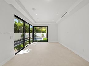 2710 S Le Jeune Rd, Coral Gables FL 33134