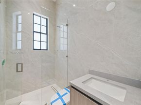 2710 S Le Jeune Rd, Coral Gables FL 33134