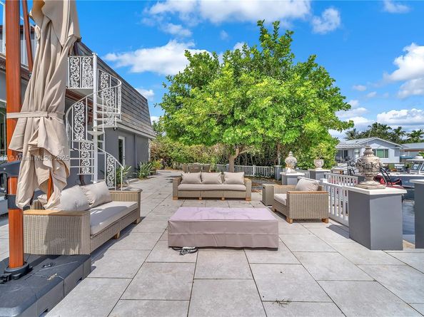 4440 NE 23rd Ave, Lighthouse Point FL 33064