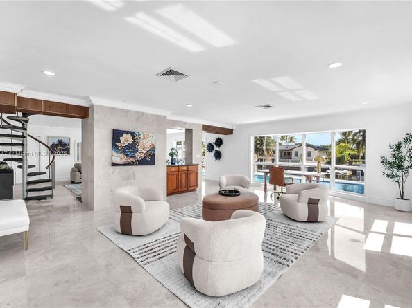 4440 NE 23rd Ave, Lighthouse Point FL 33064