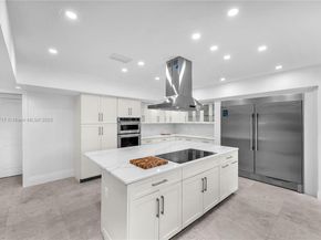 4440 NE 23rd Ave, Lighthouse Point FL 33064