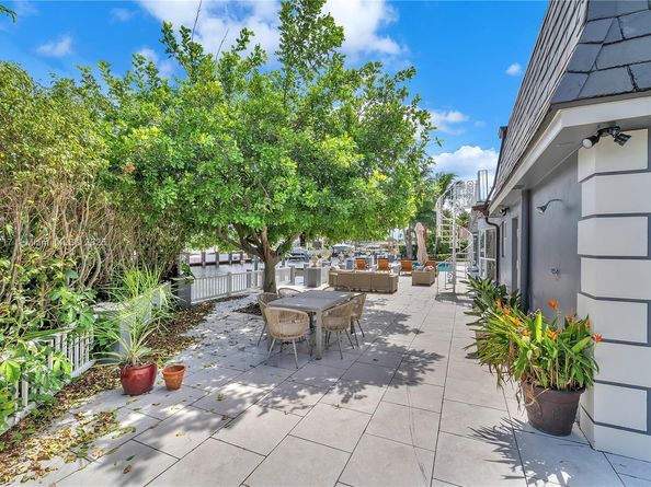 4440 NE 23rd Ave, Lighthouse Point FL 33064