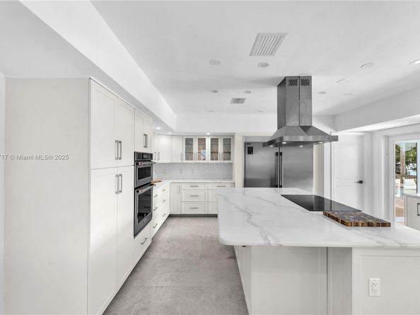 4440 NE 23rd Ave, Lighthouse Point FL 33064