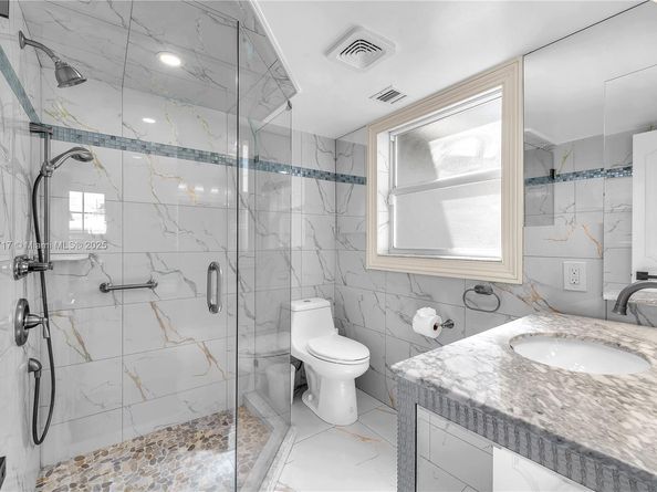 4440 NE 23rd Ave, Lighthouse Point FL 33064