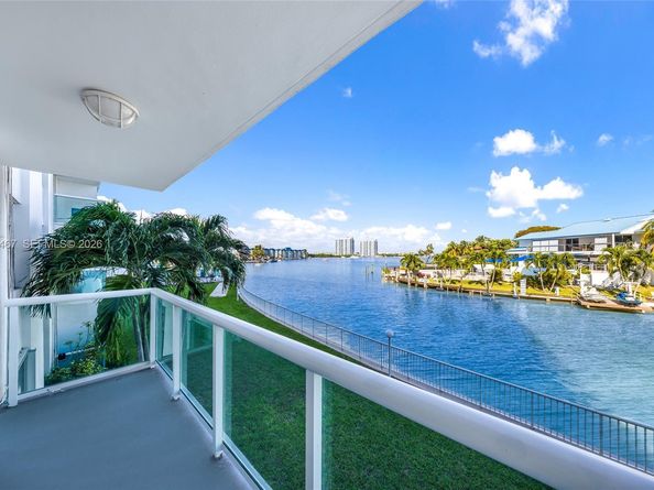 2841 NE 163rd  St 215, North Miami Beach FL 33160