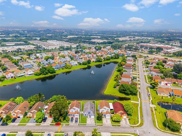 9917 W Elm Ln, Miramar FL 33025