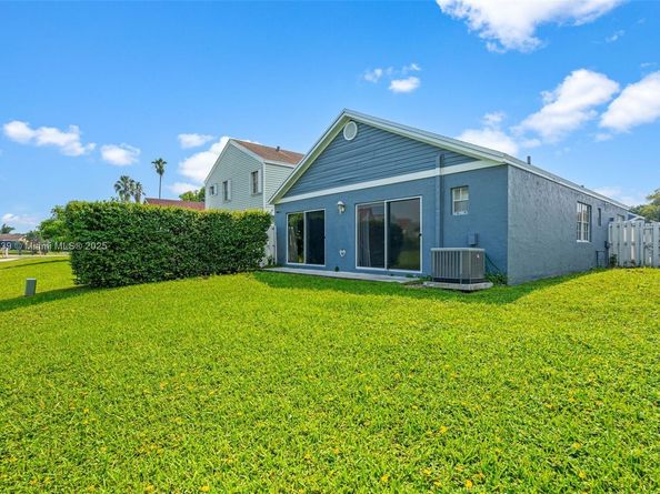 9917 W Elm Ln, Miramar FL 33025