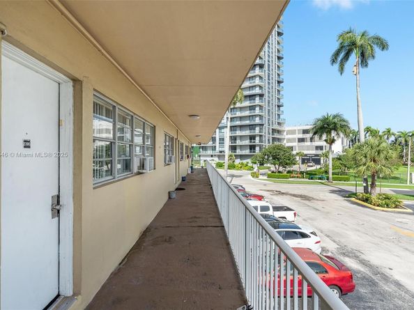 Undisclosed Address #A11857546, Hallandale Beach FL 33009