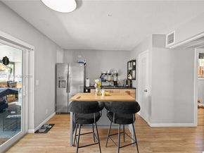 1016 NE 4th Ct, Hallandale Beach FL 33009