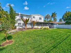 1016 NE 4th Ct, Hallandale Beach FL 33009