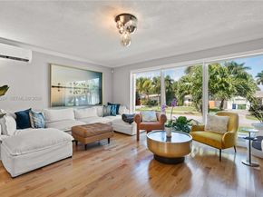 1016 NE 4th Ct, Hallandale Beach FL 33009