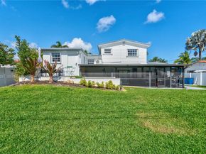 1016 NE 4th Ct, Hallandale Beach FL 33009