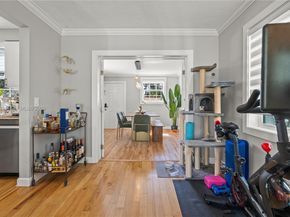 1016 NE 4th Ct, Hallandale Beach FL 33009