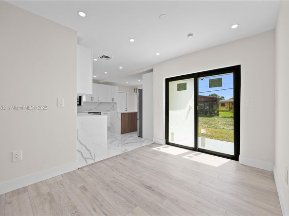 3850 NW 188th St, Miami Gardens FL 33055