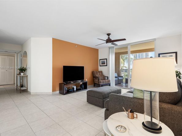 19801 E Country Club Dr 4508, Aventura FL 33180