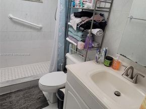 6820 W Flagler St 207, Miami FL 33144