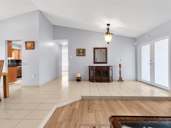 11472 SW 28th Ter, Miami FL 33165