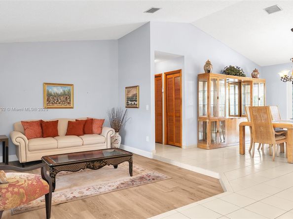 11472 SW 28th Ter, Miami FL 33165