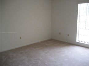 10806 N Kendall Dr P26, Miami FL 33176