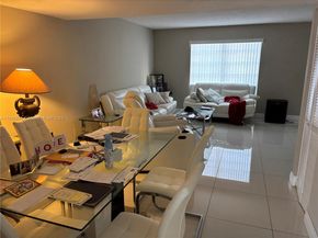 10806 N Kendall Dr P26, Miami FL 33176
