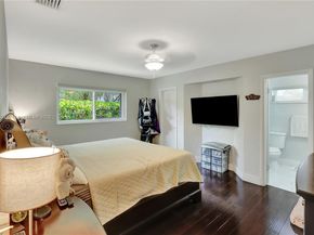 1824 SW 100th Ave, Miami FL 33165