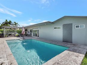 1824 SW 100th Ave, Miami FL 33165