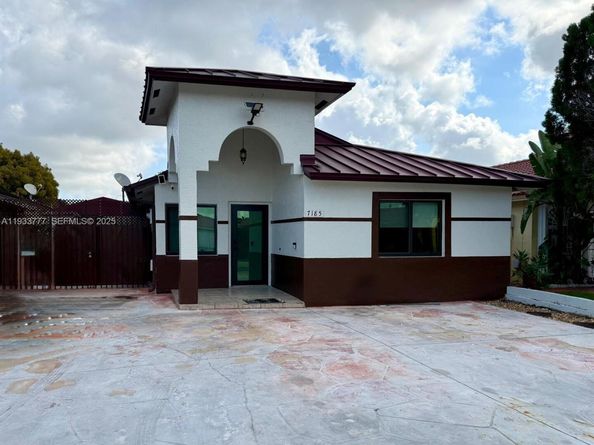 7185 W 30th Ln, Hialeah FL 33018