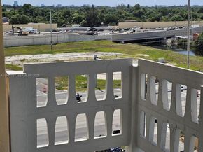 15600 NW 7th Ave 703, Miami FL 33169