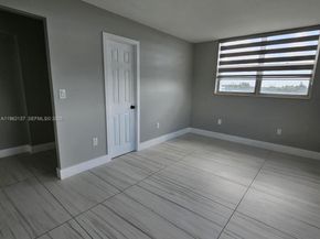 15600 NW 7th Ave 703, Miami FL 33169