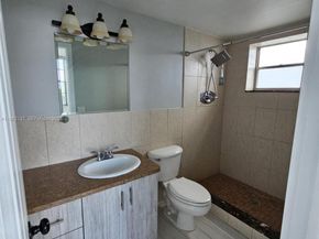 15600 NW 7th Ave 703, Miami FL 33169