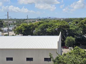 15600 NW 7th Ave 703, Miami FL 33169