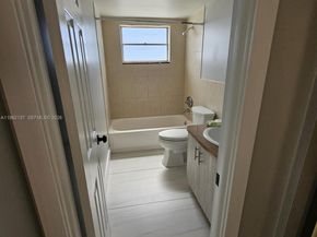 15600 NW 7th Ave 703, Miami FL 33169