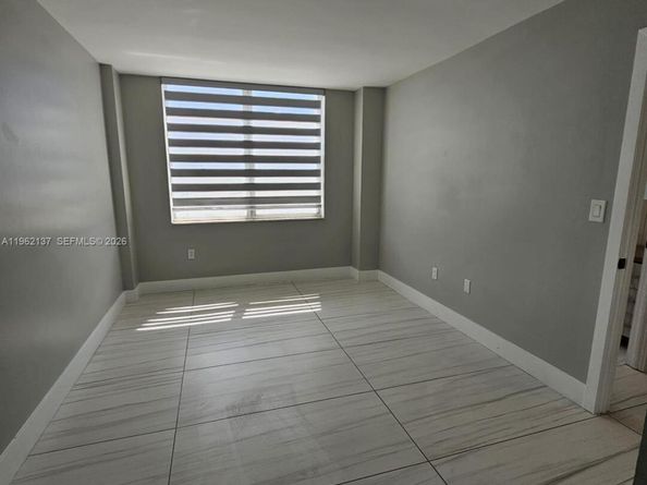 15600 NW 7th Ave 703, Miami FL 33169