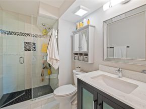 711 S Hollybrook Dr 109, Pembroke Pines FL 33025