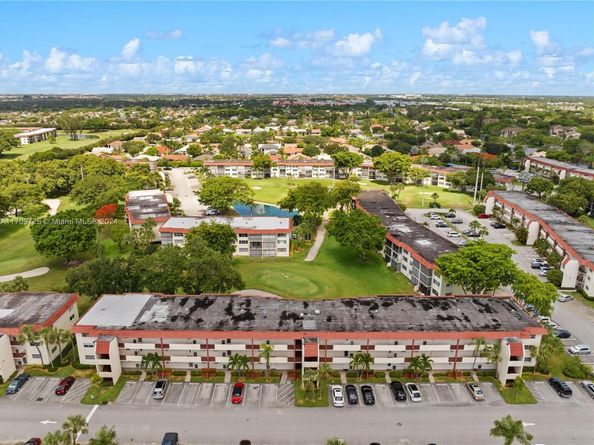 711 S Hollybrook Dr 109, Pembroke Pines FL 33025