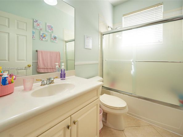 18991 SW 32nd St, Miramar FL 33029