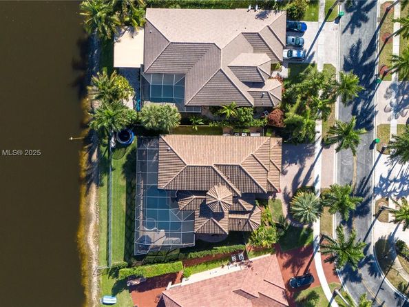 18991 SW 32nd St, Miramar FL 33029