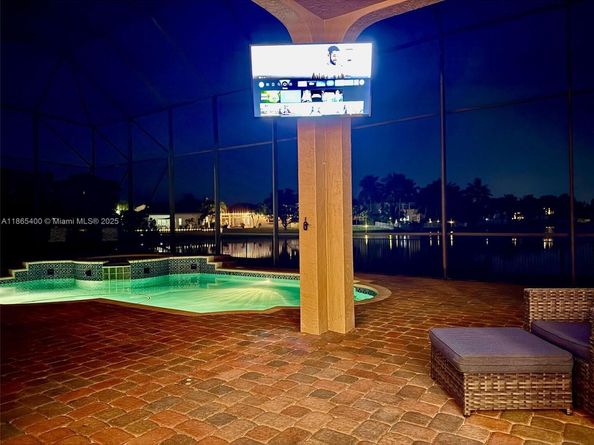 18991 SW 32nd St, Miramar FL 33029