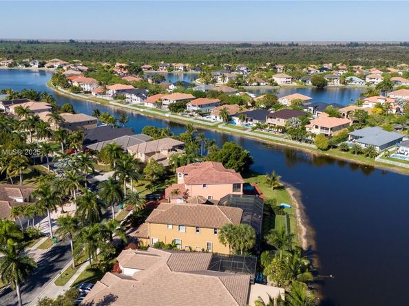 18991 SW 32nd St, Miramar FL 33029