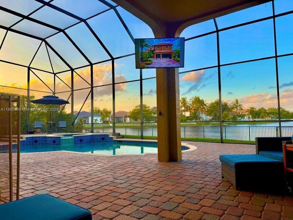 18991 SW 32nd St, Miramar FL 33029