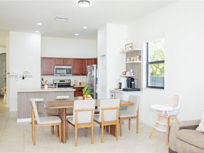 470 SE 34TH Ter, Homestead FL 33033