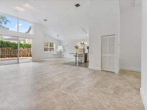 6713 NW 80th Mnr, Parkland FL 33067