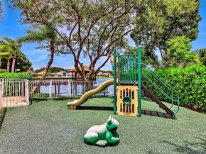 6713 NW 80th Mnr, Parkland FL 33067